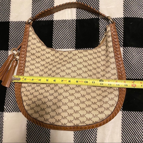 michael kors lydia large hobo bag - Picture 8 of 8